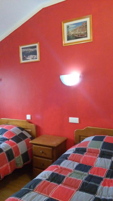 Residencial Moeda Hotel Coimbra Bagian luar foto