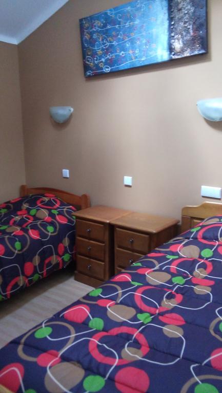 Residencial Moeda Hotel Coimbra Bagian luar foto