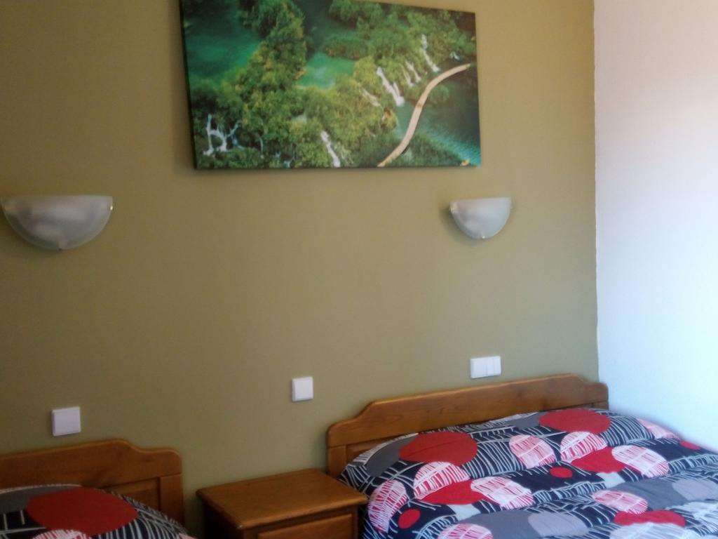 Residencial Moeda Hotel Coimbra Bagian luar foto