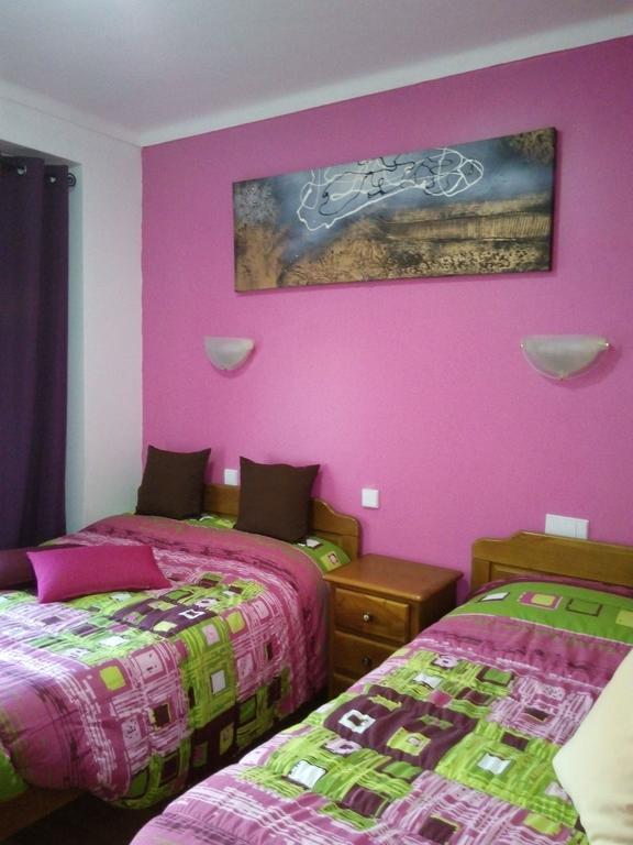 Residencial Moeda Hotel Coimbra Bagian luar foto