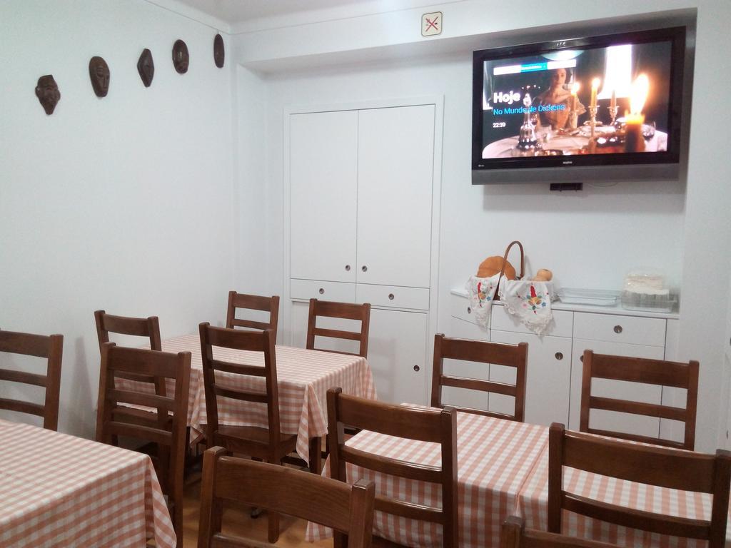 Residencial Moeda Hotel Coimbra Bagian luar foto